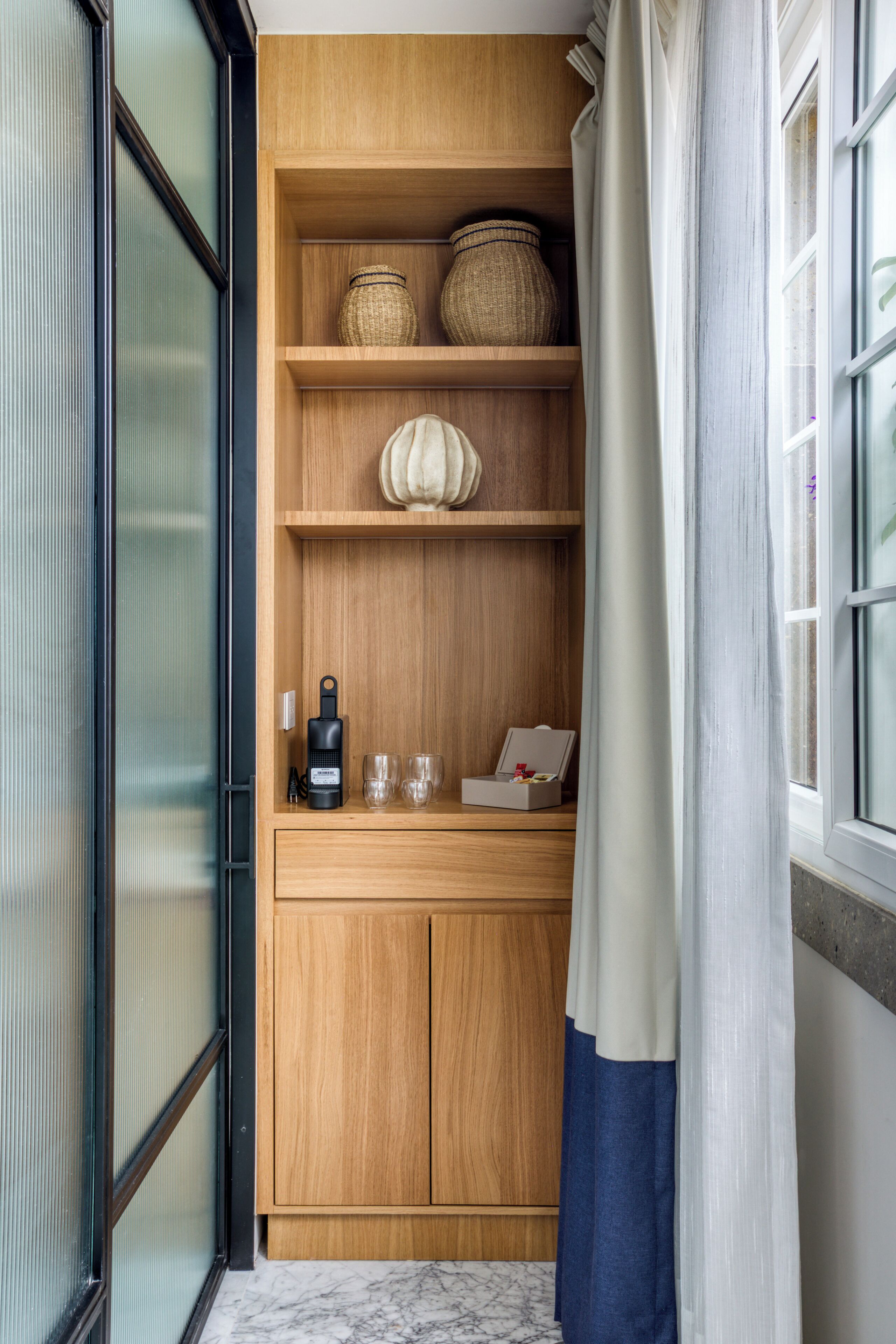 Presidential Suite | Minibar, in-room safe, desk, laptop workspace