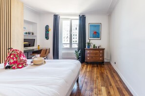 2 bedrooms, iron/ironing board, free WiFi, bed sheets - Canal St Martin Valmy (Paris)