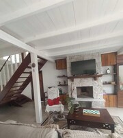 Premium Chalet, Garden View | Living area