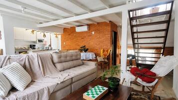Premium Chalet, Garden View | Living area