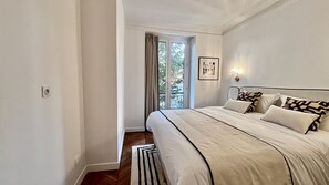 2 bedrooms, iron/ironing board, free WiFi, bed sheets - Grenelle Design - Two Bedroom Apartment, Sleeps 4 (Paris)