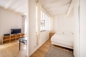 Bügeleisen/Bügelbrett, kostenloses WLAN, Bettwäsche