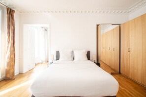 2 bedrooms, iron/ironing board, free WiFi, bed sheets - Grands Boulevards Family (Paris)