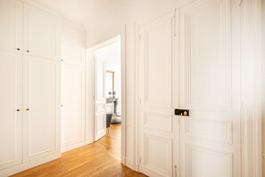 Interior - Grands Boulevards Family (Paris)