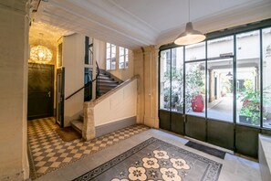 Interior - Opera Home - Two Bedroom Apartment, Sleeps 4 (Paris)