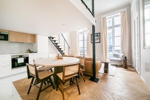 Dining - Palais Royal Design - One Bedroom Apartment, Sleeps 5 (Paris)