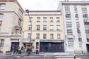 Exterior - Belleville Studio - Studio Apartment, Sleeps 2 (Paris)