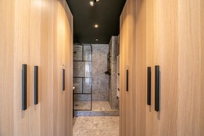 Hair dryer, towels - Tour Eiffel Grenelle (Paris)