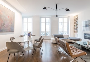 Interior - Île Saint Louis Luxury (Paris)