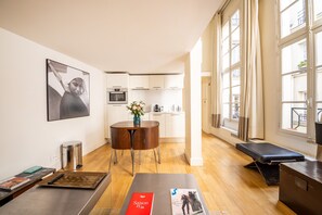 Interior - Quartier Latin Loft Maubert (Paris)