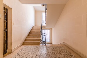 Interior - Saint Germain Varenne (Paris)