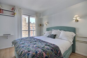 1 bedroom, iron/ironing board, free WiFi, bed sheets - Trocadero Cosy - One Bedroom Apartment, Sleeps 2 (Paris)
