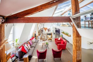 Lobby - Batignolles Home - Three Bedroom Apartment, Sleeps 8 (Paris)
