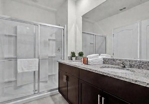 Hair dryer, towels - Luxury Themed Villa w/ Pool, Game Room, Resort (Davenport)
