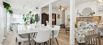 Historic Melbourne Retreat Near River and Dining