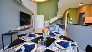 Apartment | Dining