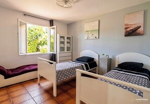 3 bedrooms, WiFi - CASA-Sebastien villa provençale piscine jacuzzi (Draguignan)