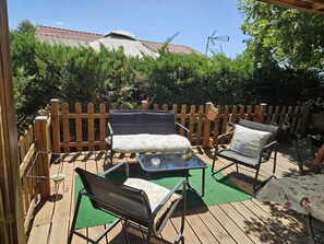 Terrace/patio - Vrbo Property (Sainte-Croix-du-Verdon)