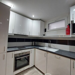 Private kitchen - "La petite maison" in our little village in the beautiful Ardennes (Fromelennes)