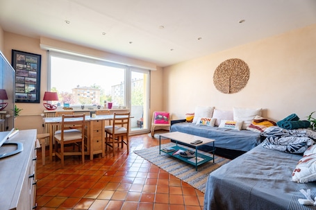 テレビ. Holiday Home 'Appart Zen À 15min De Strasbourg' with Balcony and Wi-Fi