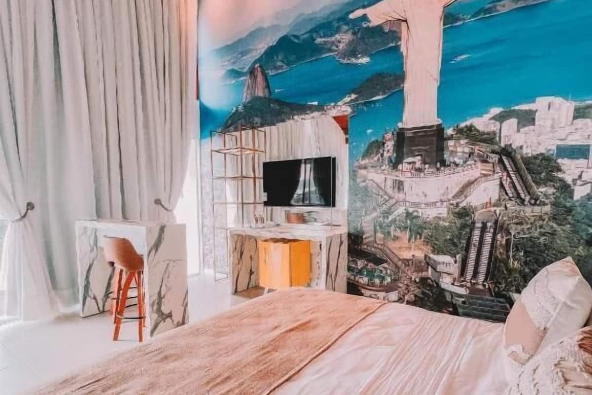 Suite, balcón, vista al jardín