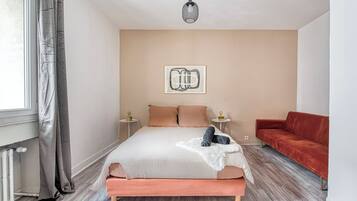 6 chambres, fer et planche à repasser, lit parapluie, Wi-Fi gratuit