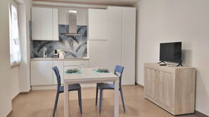 Dining - Ondilla - Studio Apartment, Sleeps 2 (Alghero)
