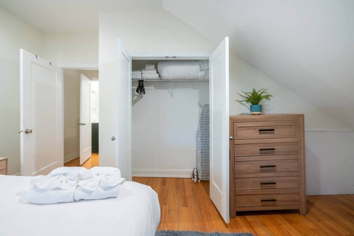 1 bedroom, iron/ironing board, WiFi, bed sheets