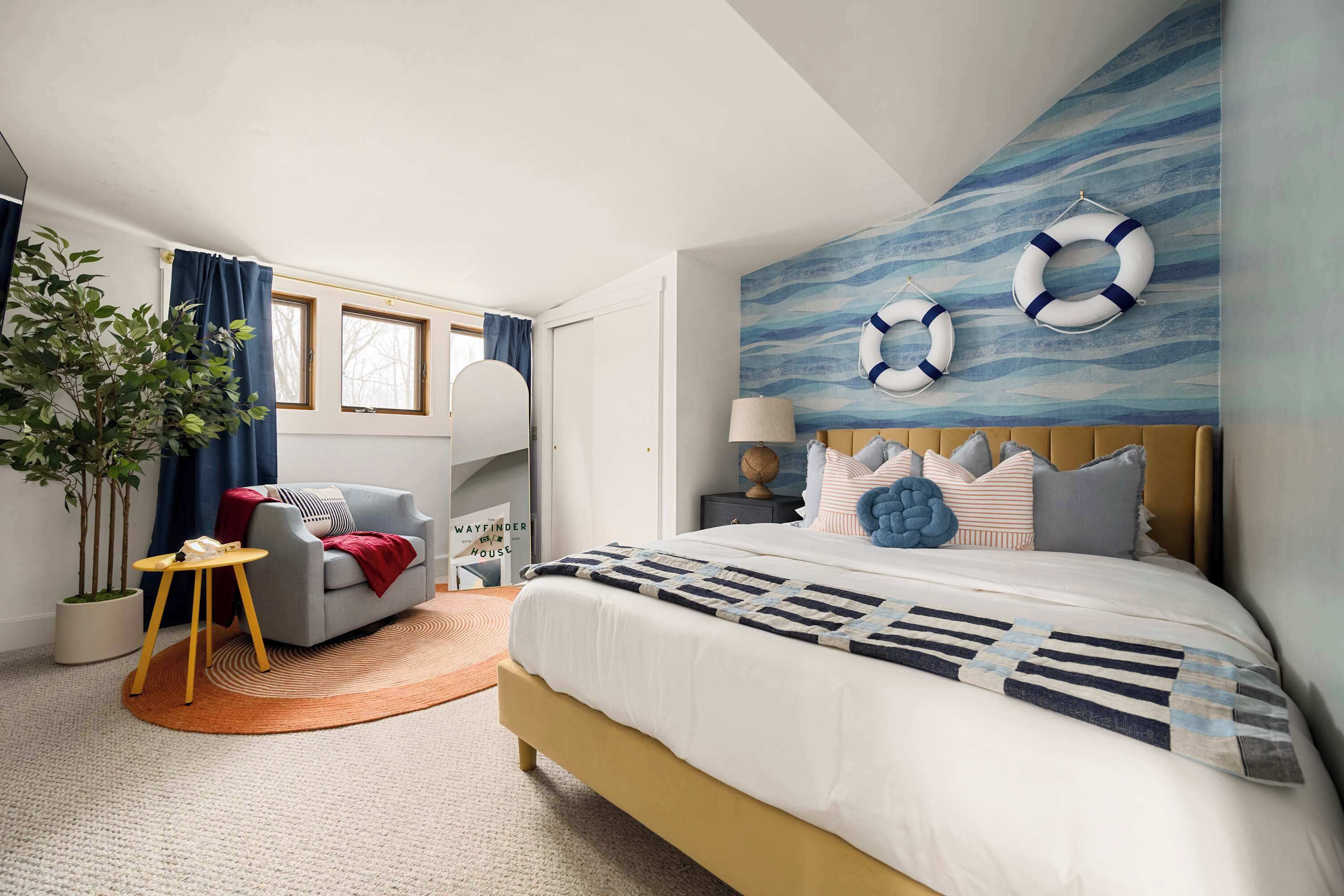 Desk, iron/ironing board, travel crib, WiFi