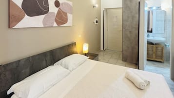Blackout curtains, iron/ironing board, free WiFi