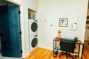 Interior - Loft 301 The William - 3rd Ave Views - Carrigans (Birmingham)