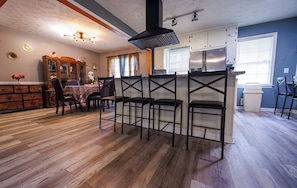 Dining - 10 minutes from downtown (Decatur)