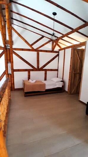 2 bedrooms, desk, free WiFi, bed sheets