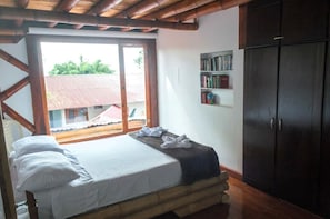 2 habitaciones, escritorio, wifi gratis y ropa de cama 