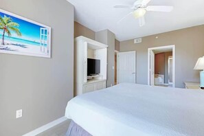 3 habitaciones, tabla de planchar con plancha, wifi y ropa de cama 