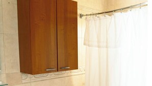 Bathroom - Poolside Studio A in Safir, Malmok Area and Beach (Noord)