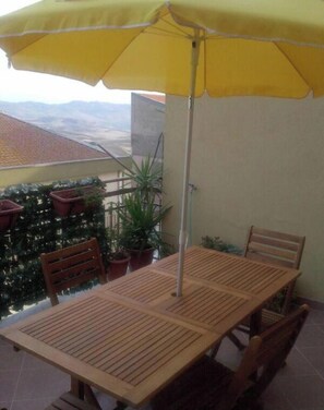 Outdoor dining - Convent Palace (Barrafranca)