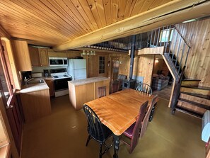 Dining - All-season cottage (Shawinigan)