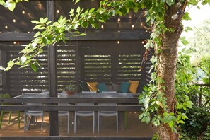 Outdoor dining - Eden Brae - Birmingham's Premier Retreat (Birmingham)