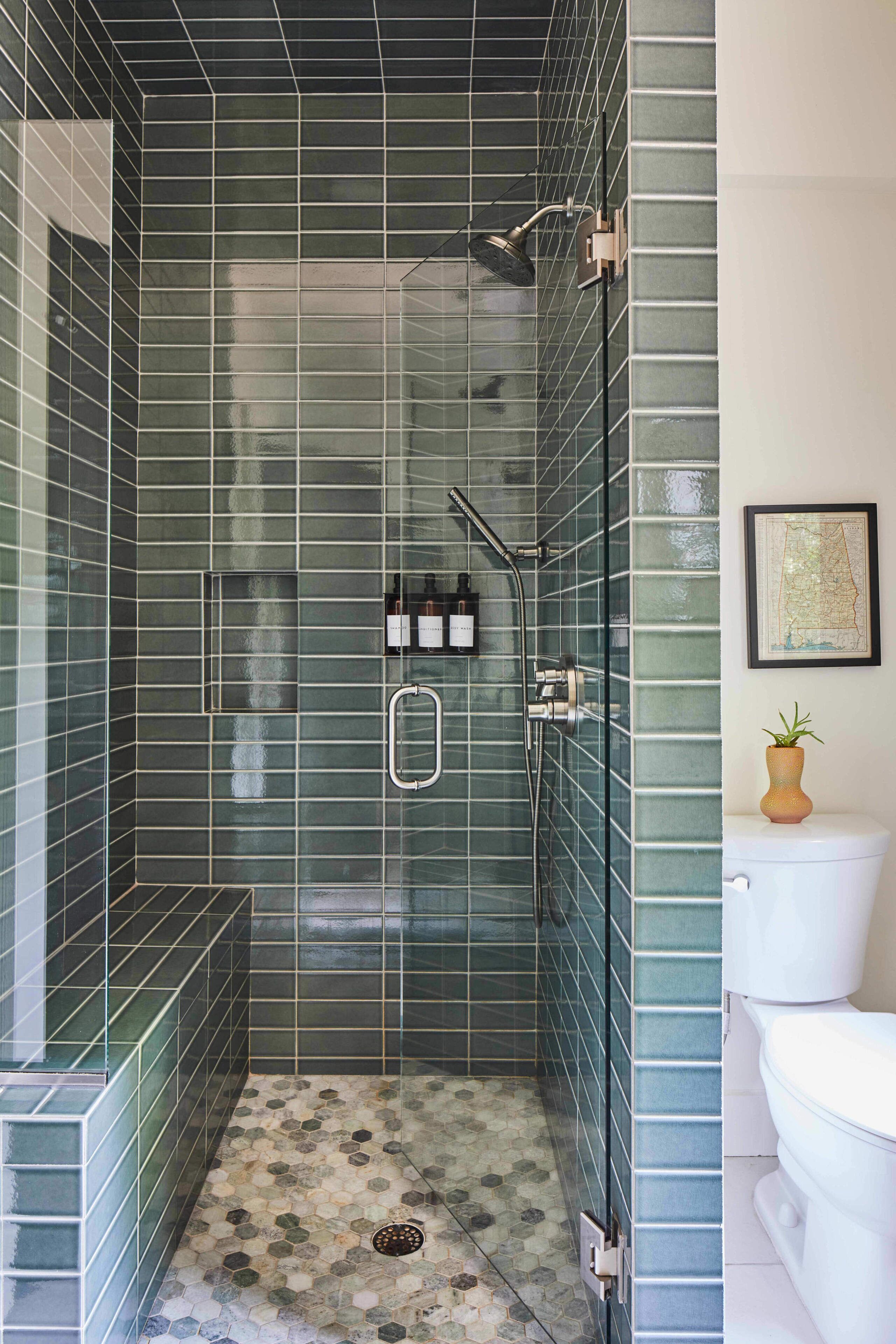 Shower, hair dryer, towels, shampoo