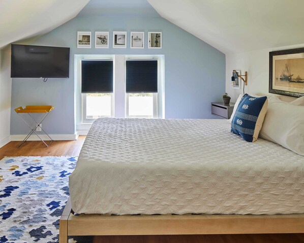 Room - Apt3@Charles: Sunny, Stylish Loft | BBQ | Near UAB (Birmingham)