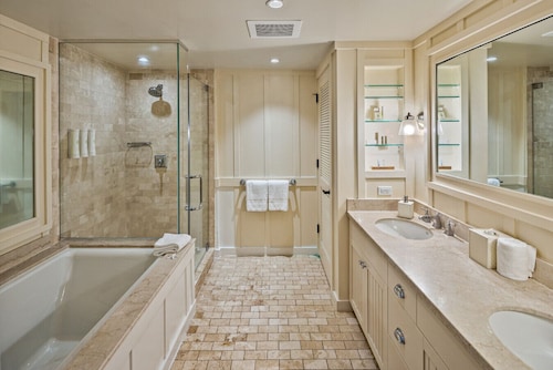 NEW: The View Villa at The Ritz-Carlton Hawaii
