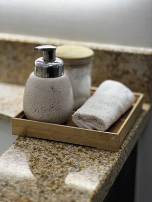 Bathroom amenities - Vrbo Property (Antiguo cuscatlan)