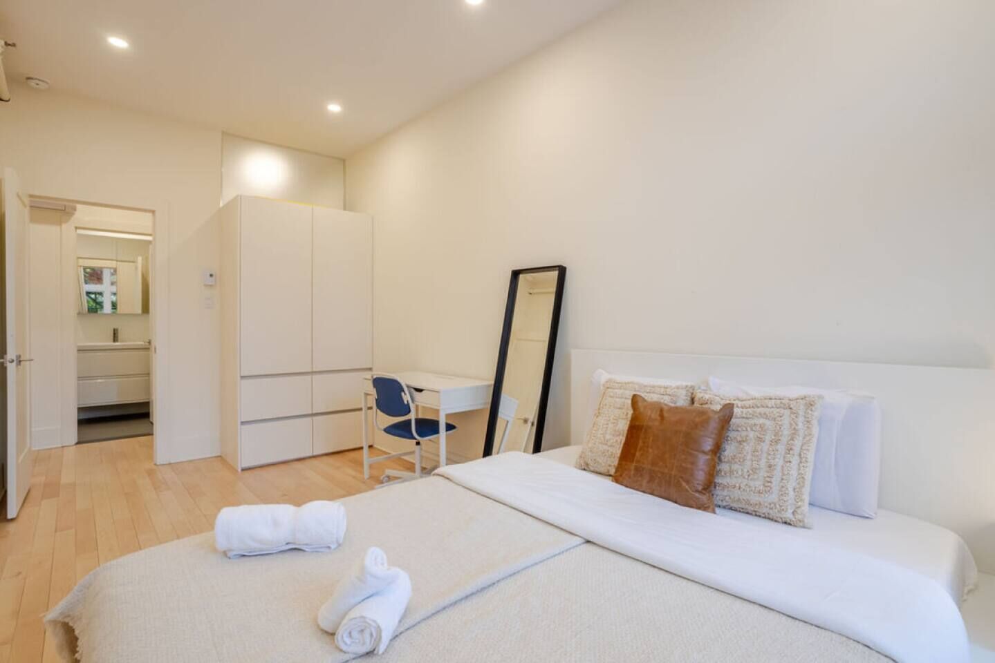 4 chambres, bureau, fer et planche à repasser, Wi-Fi