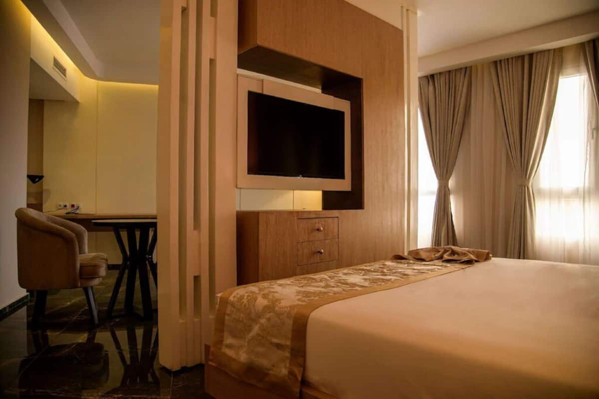 Suite | Living area