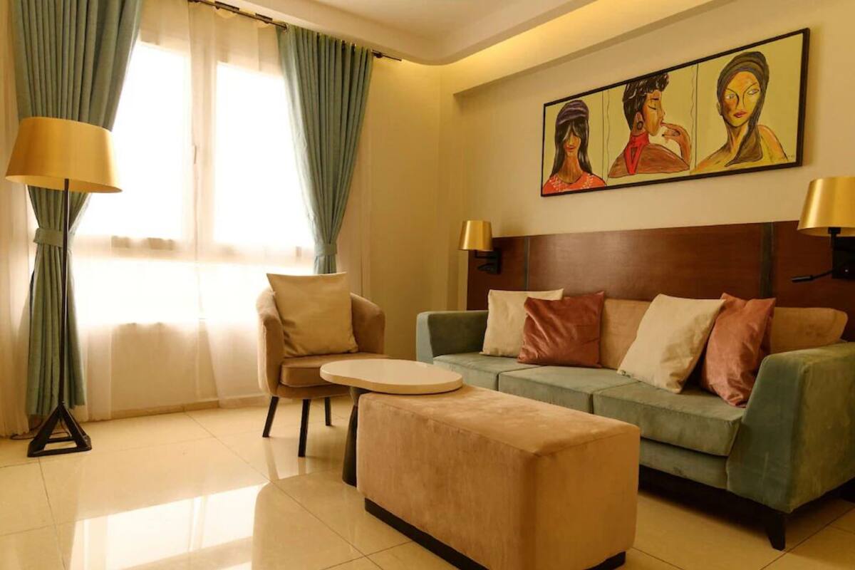 Comfort Suite, Terrace | In-room safe, desk, laptop workspace, blackout drapes