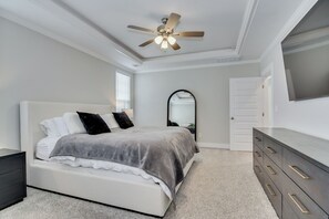 4 bedrooms, iron/ironing board, WiFi, bed sheets - Masters/ANWA Rental Retreat (Grovetown)