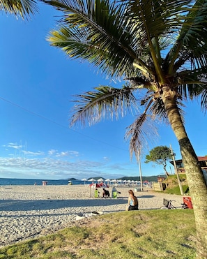Vila | Pantai | Pantai di sekitar dan pasir putih