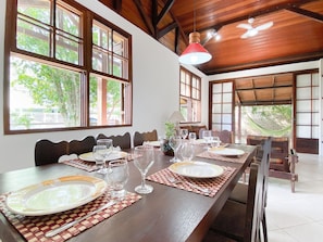 Vila | Tempat makan