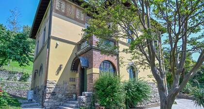 Villa Giovanna. A welcoming Art Nouveau villa just five minutes from Lake Iseo.